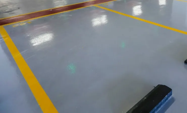 Wpływ renowacji na trwałość posadzki – jakie efekty można uzyskać dzięki odpowiednio dobranym metodom naprawczym