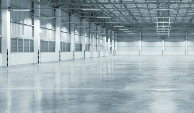 Czy odnawianie posadzki poprawia estetykę wnętrza?